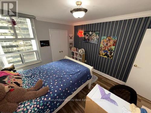 901 - 360 Ridelle Avenue, Toronto, ON - Indoor Photo Showing Bedroom