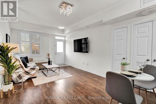 35 - 180 Howden Boulevard, Brampton, ON - Indoor Photo Showing Living Room