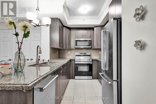 35 - 180 Howden Boulevard, Brampton, ON - Indoor Photo Showing Kitchen With Stainless Steel Kitchen With Upgraded Kitchen