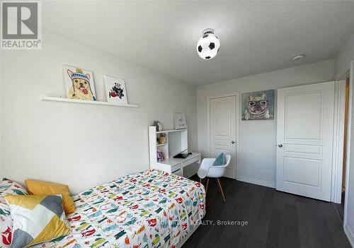 104 Roy Grove Way, Markham, ON - Indoor Photo Showing Bedroom