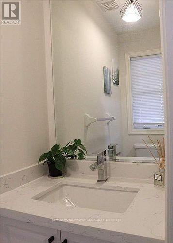 104 Roy Grove Way, Markham, ON - Indoor Photo Showing Bathroom