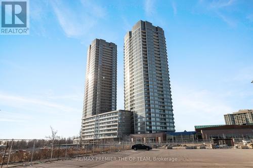 909 - 30 Upper Mall Way, Vaughan, ON - Outdoor With Facade