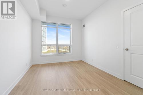 909 - 30 Upper Mall Way, Vaughan, ON - Indoor Photo Showing Other Room