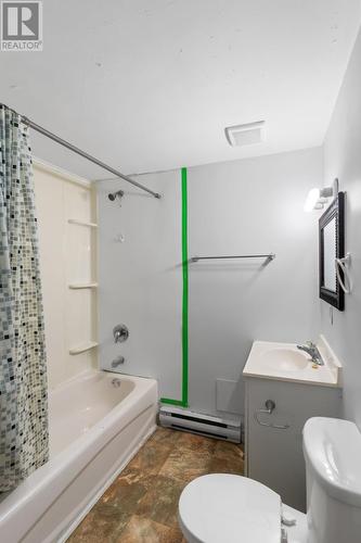 11 Wickham Place, St Johns, NL - Indoor Photo Showing Bathroom