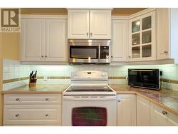 Electric range, built-in microwave & LED under cabinet lighting - 