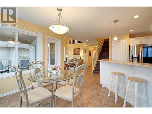 Breakfast nook - 620 Arrowleaf Lane, Kelowna, BC - Indoor Photo Showing Dining Room