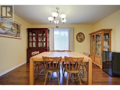 620 Arrowleaf Lane, Kelowna, BC - Indoor Photo Showing Dining Room