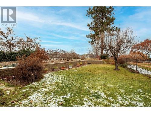 POOL-SIZED backyard! - 620 Arrowleaf Lane, Kelowna, BC - Outdoor With View