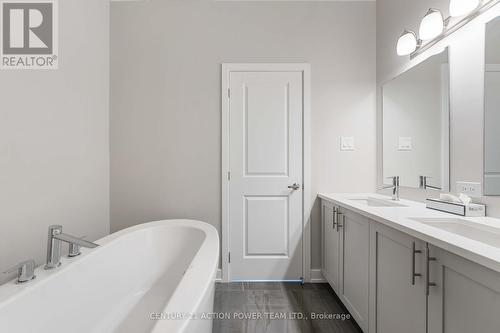 203 Joshua Street, Ottawa, ON - Indoor Photo Showing Bathroom