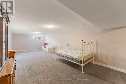 203 Joshua Street, Ottawa, ON - Indoor Photo Showing Bedroom