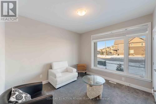 203 Joshua Street, Ottawa, ON - Indoor Photo Showing Living Room