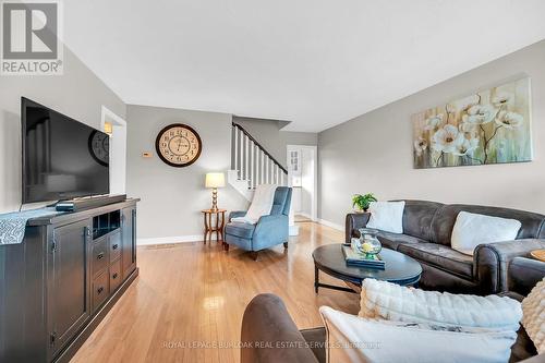 2398 Maryvale Court, Burlington, ON - Indoor Photo Showing Living Room