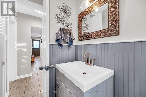 2398 Maryvale Court, Burlington, ON - Indoor Photo Showing Bathroom