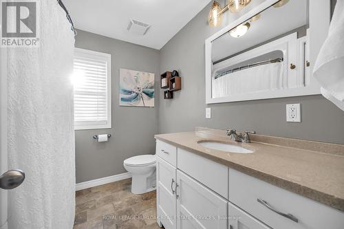 2398 Maryvale Court, Burlington, ON - Indoor Photo Showing Bathroom