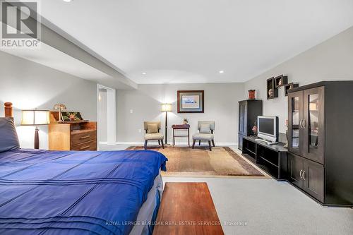 2398 Maryvale Court, Burlington, ON - Indoor Photo Showing Bedroom