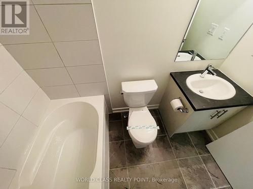 33 - 3546 Colonial Drive, Mississauga, ON - Indoor Photo Showing Bathroom