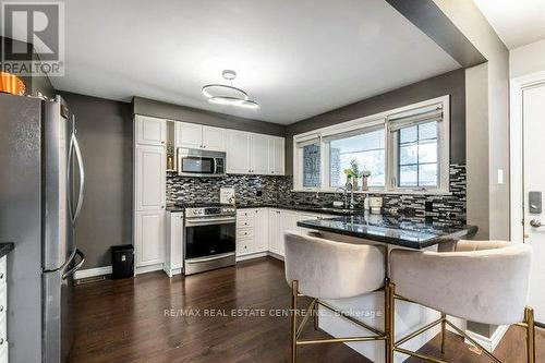 97 Noecker Street, Waterloo, ON - Indoor Photo Showing Kitchen With Upgraded Kitchen