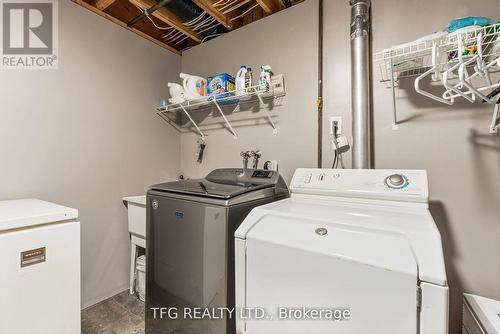 40 1/2 Riverview Road, Kawartha Lakes (Lindsay), ON - Indoor Photo Showing Laundry Room