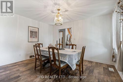 40 1/2 Riverview Road, Kawartha Lakes (Lindsay), ON - Indoor Photo Showing Dining Room