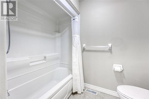 507 Louisa Street Unit# B, Point Edward, ON - Indoor Photo Showing Bathroom