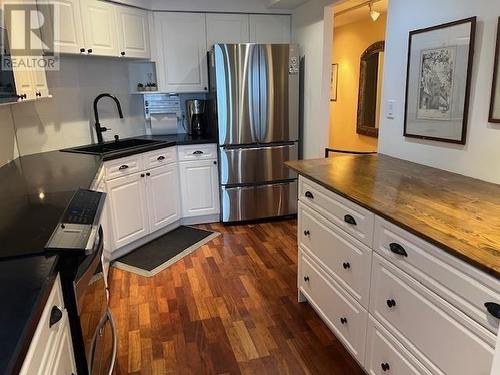 711 Bay St # 801, Sault Ste Marie, ON - Indoor Photo Showing Kitchen