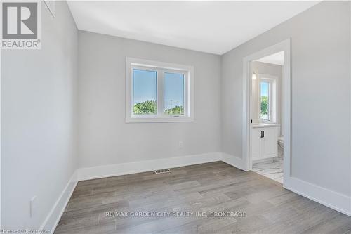 86 Beland Avenue N, Hamilton (Mcquesten), ON - Indoor Photo Showing Other Room