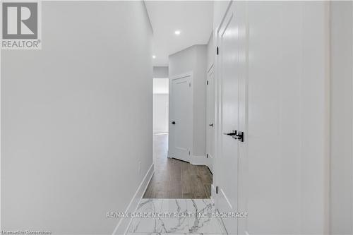 86 Beland Avenue N, Hamilton (Mcquesten), ON - Indoor Photo Showing Other Room