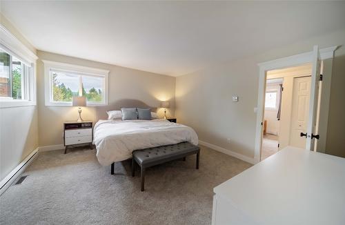 805 31St Avenue, Cranbrook, BC - Indoor Photo Showing Bedroom