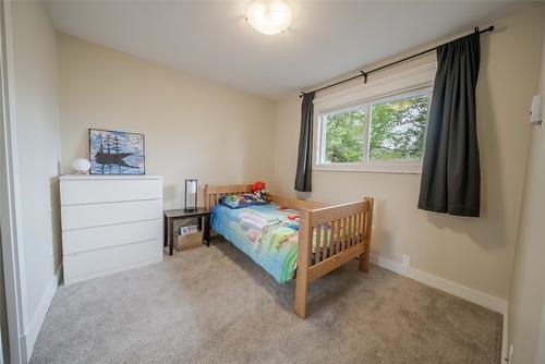 805 31St Avenue, Cranbrook, BC - Indoor Photo Showing Bedroom