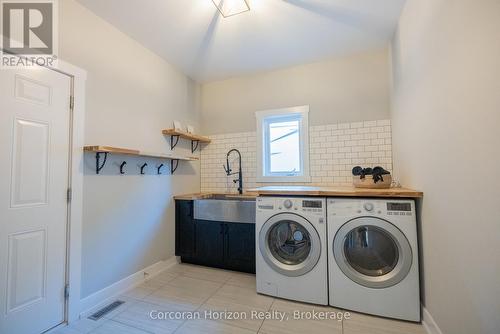 12 Reids Ridge, Oro-Medonte (Moonstone), ON - Indoor Photo Showing Laundry Room