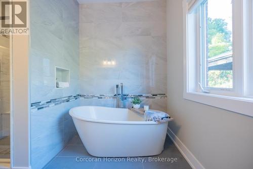 12 Reids Ridge, Oro-Medonte (Moonstone), ON - Indoor Photo Showing Bathroom