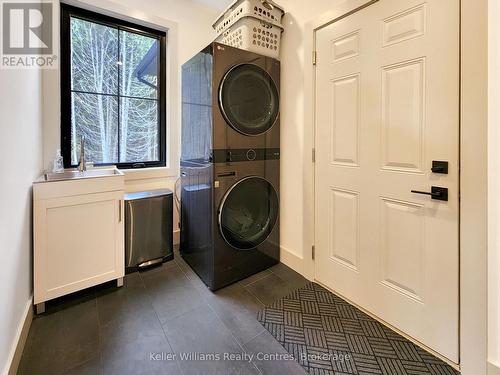 108 Highland Drive, West Grey, ON - Indoor Photo Showing Laundry Room