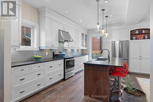 168 Stewart Street, Ottawa, ON - Indoor Photo Showing Kitchen With Upgraded Kitchen