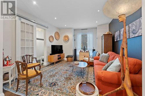 168 Stewart Street, Ottawa, ON - Indoor Photo Showing Living Room