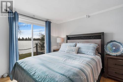 2824 Barts Lane, Ottawa, ON - Indoor Photo Showing Bedroom