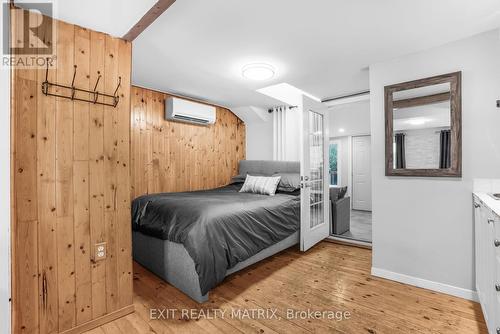 2824 Barts Lane, Ottawa, ON - Indoor Photo Showing Bedroom