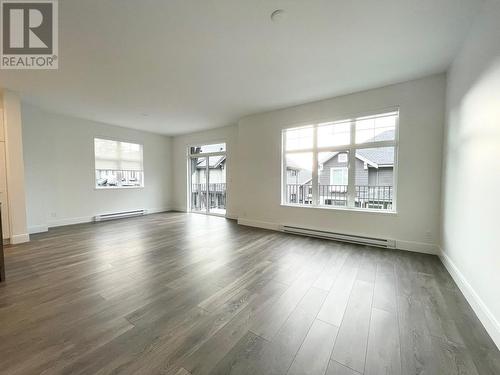 167 1310 Mitcell Street, Coquitlam, BC - Indoor Photo Showing Living Room