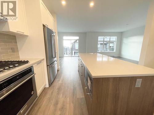 167 1310 Mitcell Street, Coquitlam, BC - Indoor Photo Showing Kitchen With Upgraded Kitchen