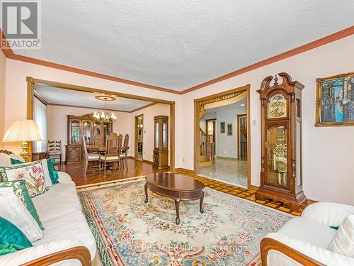 2960 Weston Road, Toronto, ON - Indoor Photo Showing Living Room