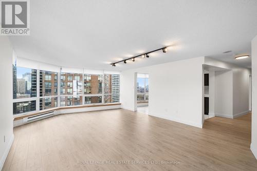 1605 - 1055 Bay Street, Toronto, ON - Indoor