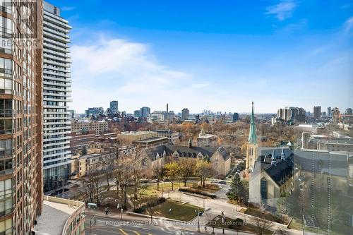 1605 - 1055 Bay Street, Toronto, ON - Outdoor With View