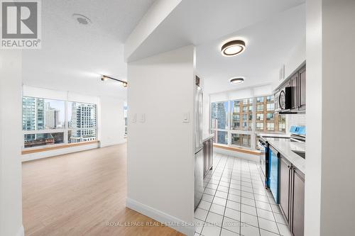 1605 - 1055 Bay Street, Toronto, ON - Indoor