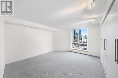 1605 - 1055 Bay Street, Toronto, ON - Indoor Photo Showing Other Room