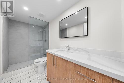 1605 - 1055 Bay Street, Toronto, ON - Indoor Photo Showing Bathroom