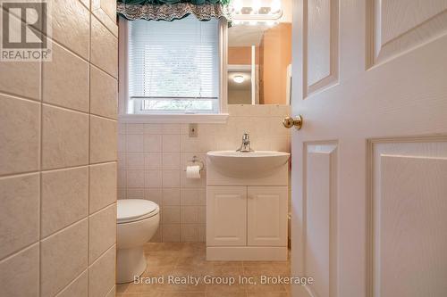 109 Alexandria St Street, Georgian Bluffs, ON - Indoor Photo Showing Bathroom