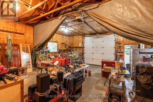 109 Alexandria St Street, Georgian Bluffs, ON - Indoor Photo Showing Garage