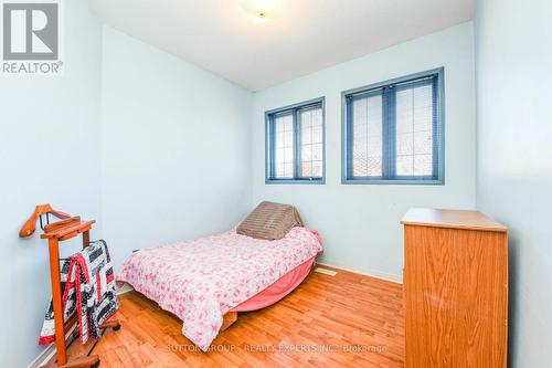 48 Yellow Brick Road, Brampton, ON - Indoor Photo Showing Bedroom