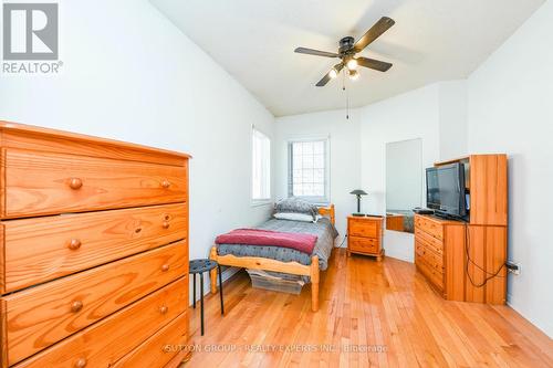 48 Yellow Brick Road, Brampton, ON - Indoor Photo Showing Bedroom