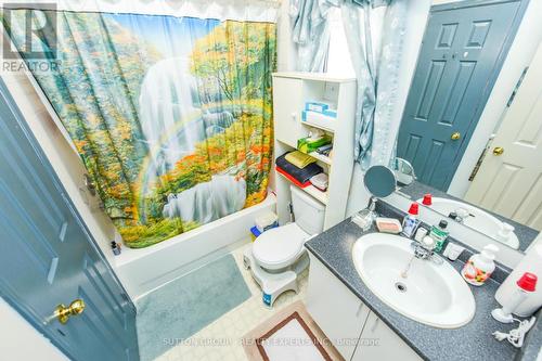 48 Yellow Brick Road, Brampton, ON - Indoor Photo Showing Bathroom