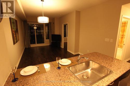 2401 - 385 Prince Of Wales Drive, Mississauga, ON - Indoor Photo Showing Kitchen